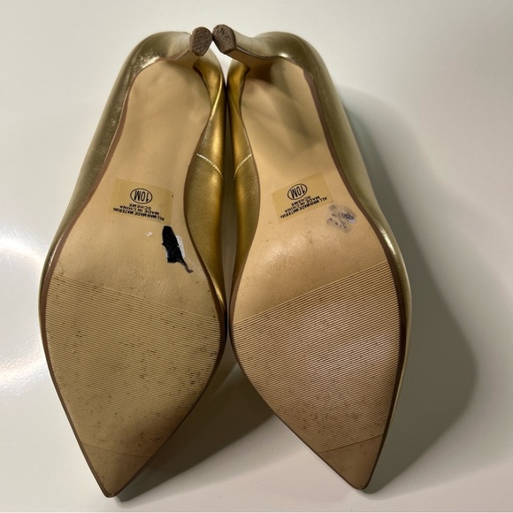 Y Not? Gold Heels Shoes Women’s 10M 4 Inch Heels Dressy Shiny Closed Pointed Toe - Picture 10 of 12